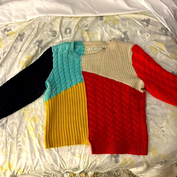 🔴Alice + Olivia Sweater🔴 60% off Black Friday Sale. Price reflects adjustment. - Picture 2 of 3